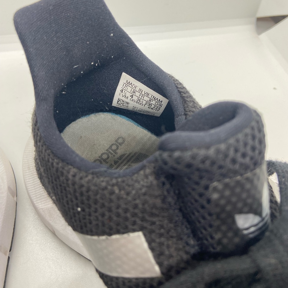 Adidas Shoes - Picture 6 of 8
